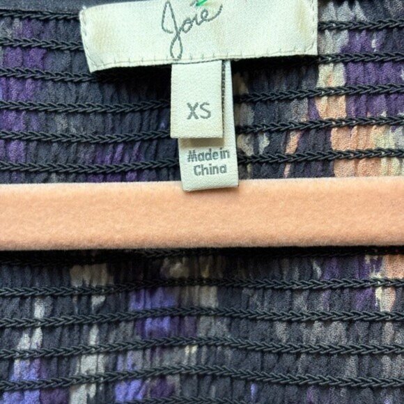 Joie Floral Blouse - Women’s XS, 100% Silk, Sheer & Elegant - Picture 3 of 7